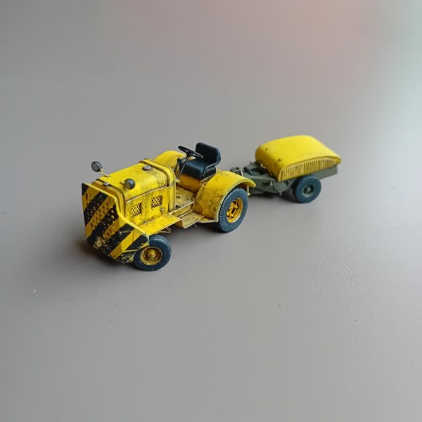 72001 CLARKTOR 6 Tracteur d'aérodrome – Image 3